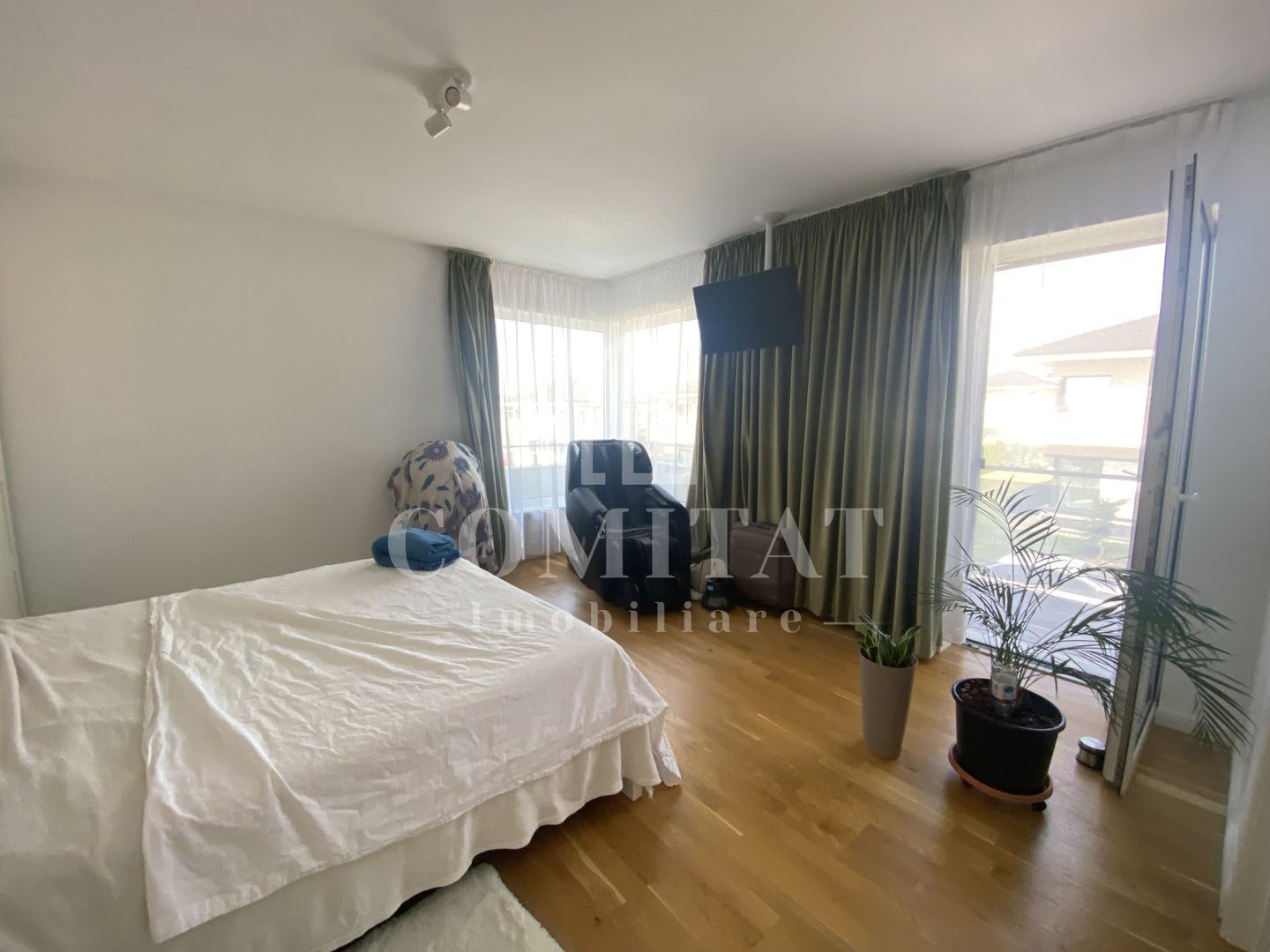 Casa individuală dispusă pe 2 niveluri | La cheie | Dezmir - Poză 12