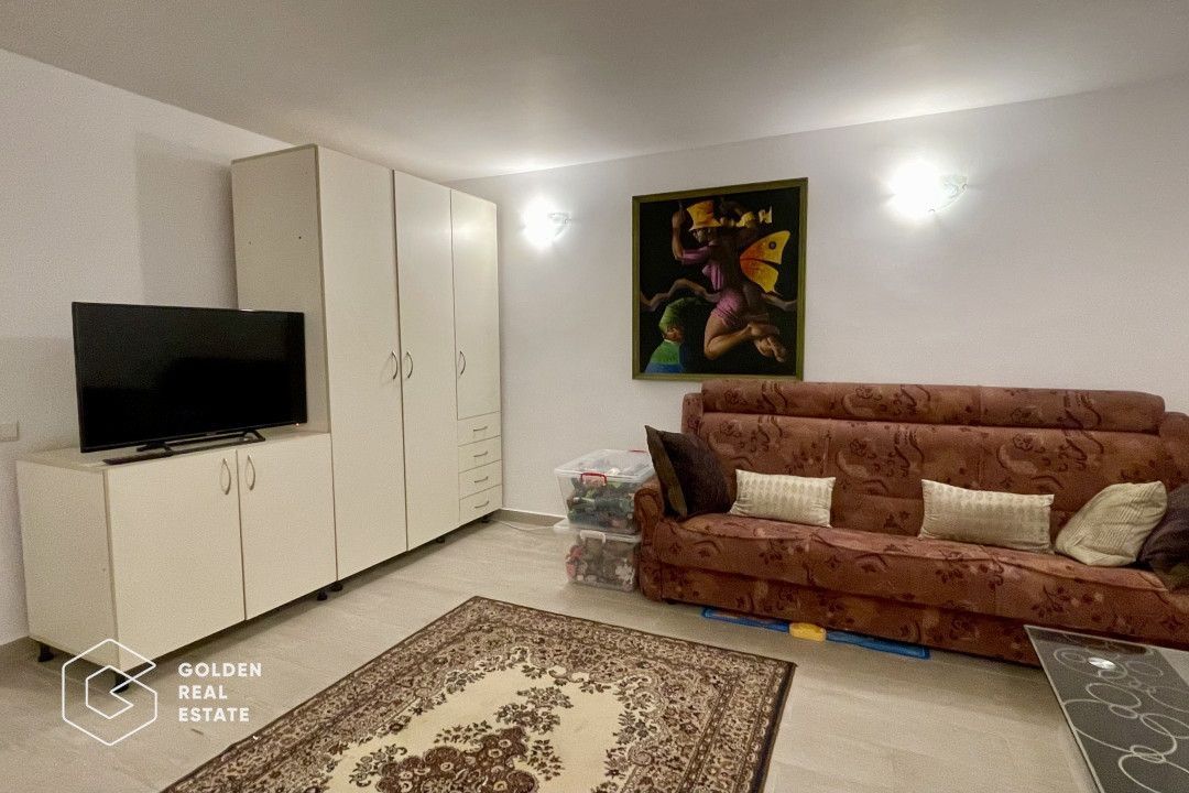 Apartament cu 5 camere și demisol mare, 2 bai, intrare separată - Poză 17