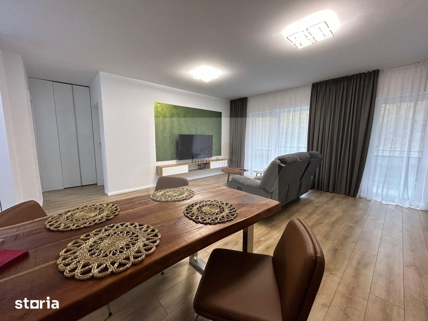 Inchirere apartament 2 camere-zona Terra-parcare-Floresti - Poză 4
