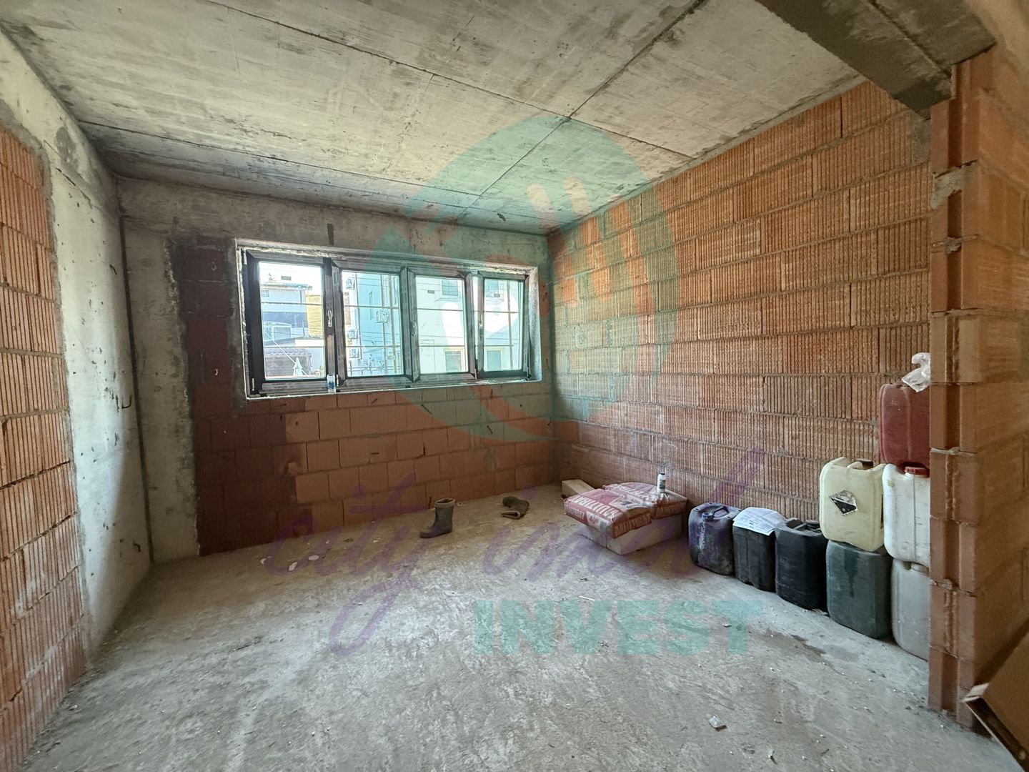 2 camere la parterul unui bloc boutique langa PARC si METROU cu parcare si boxa - Poză 9