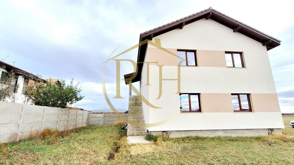 Se vinde duplex modern cu 3 camere  plus teren in Giroc ,zona linistita. - Poză 4