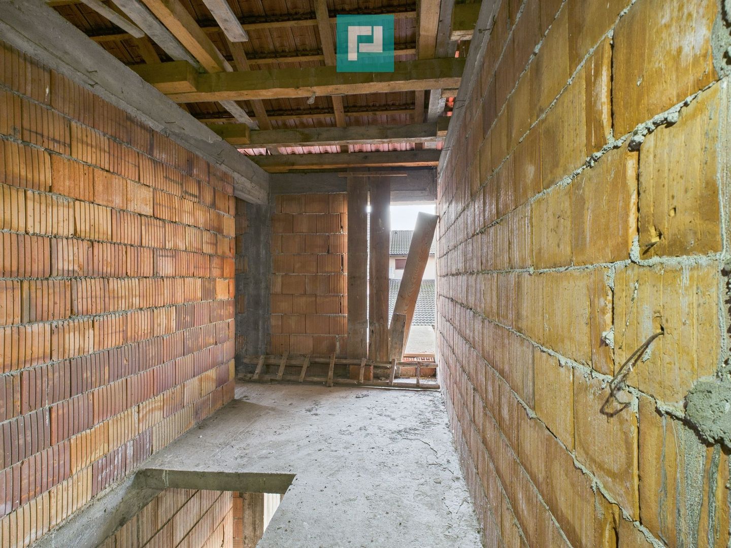 Proprietate impresionantă între Curtici și Macea - Poză 28