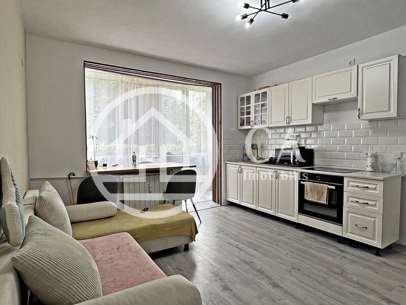 Apartament de vânzare cu 3 camere în zona Rogerius, Oradea - Poză 1