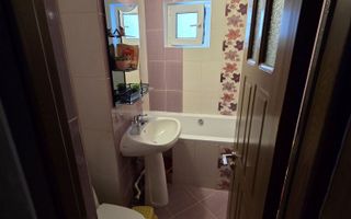 Apartament cu 3 camere de inchiriat, Iasi, zona semicentrala - Poză 7