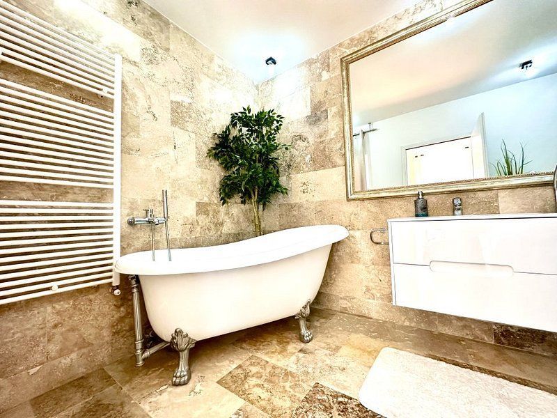 Apartament elegant -curte proprie - garaj - Poză 19