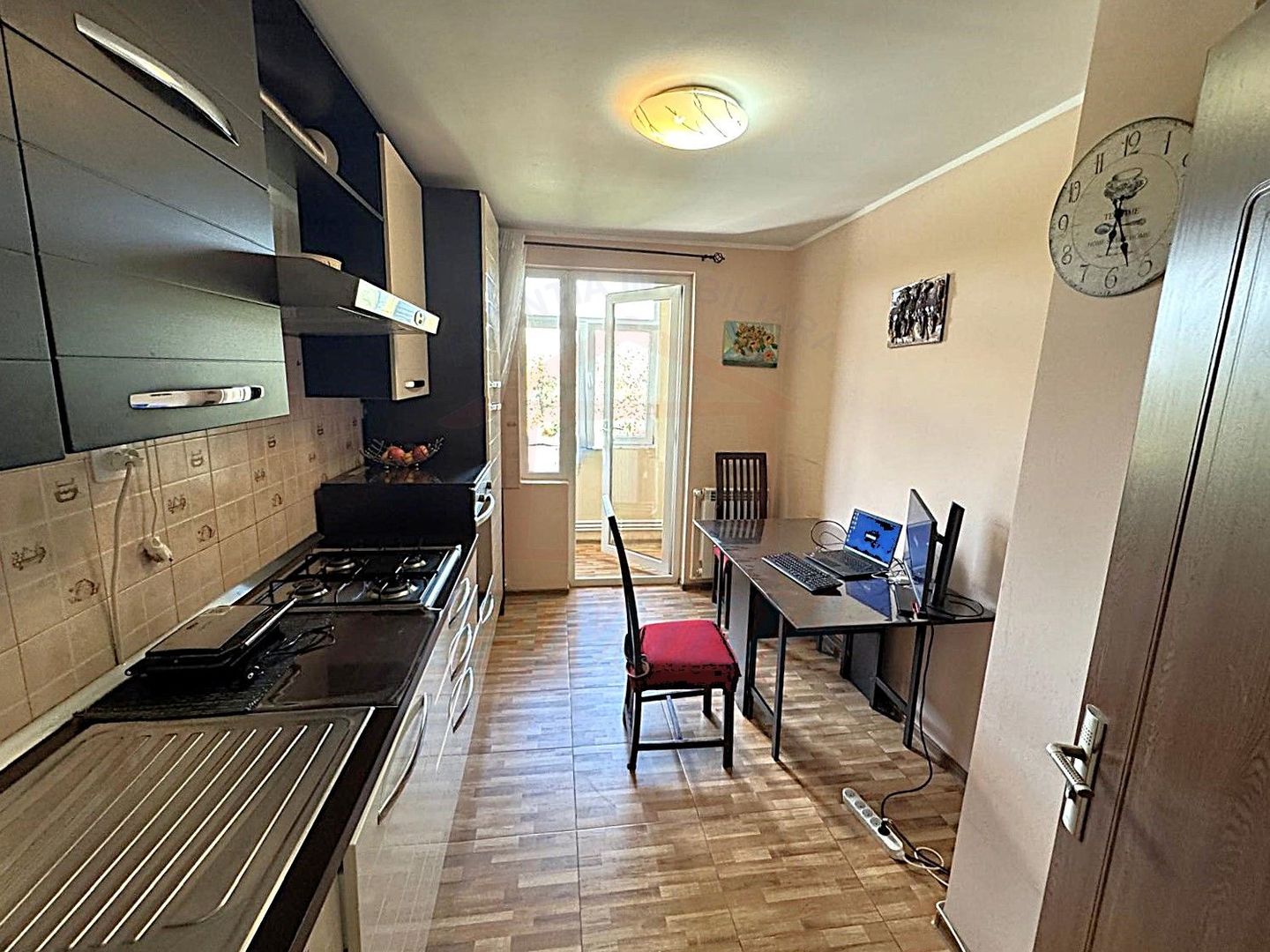 70.000 Euro 3 camere, liber, decomandat, zona Gradina Publica - Poză 3