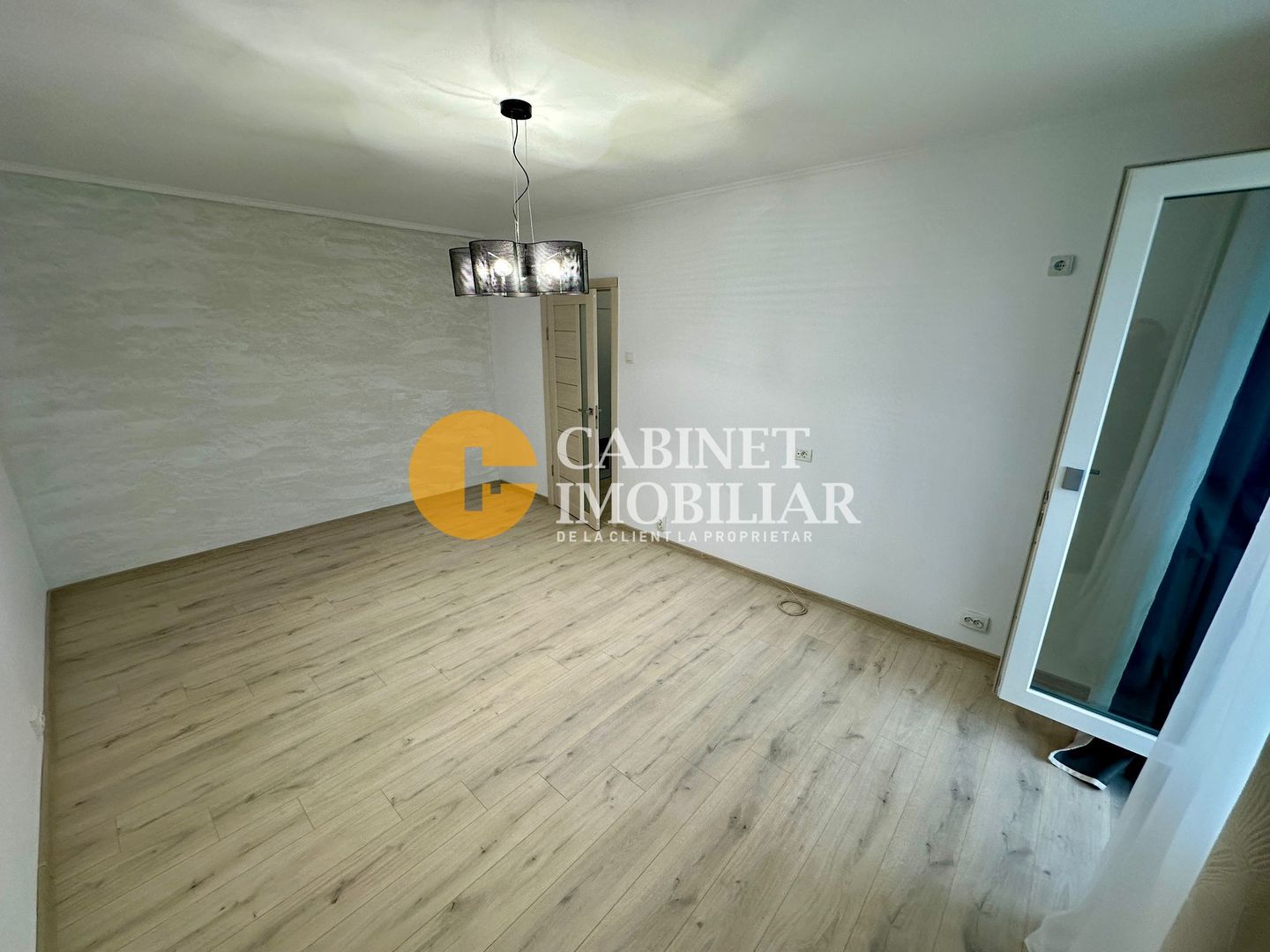 2 Camere Decomandat - Renovat/Liber - Zona Alexandru Cel Bun - Poză 1