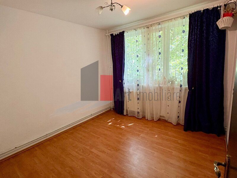 Vânzare apartament 4 camere decomandat cu centrală - Brâncoveanu - Poză 1