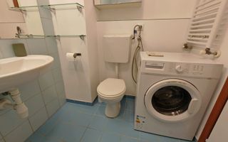 Metrou Pacii, Ten Blocks, 2 camere, 70mp, 4/10, decomandat, mobilat, loc parcare - Poză 9