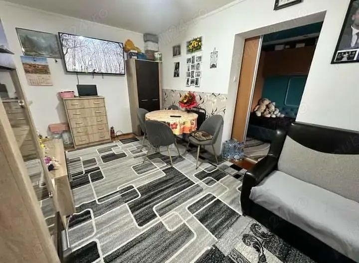 BRASADAS vinde apartament cu 3 camere. - Poză 9
