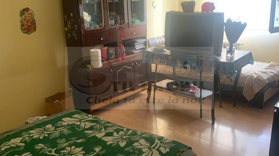 Apartament cu 3 camere decomandat - Nicolina Esplanada - 122.000 euro - Poză 2