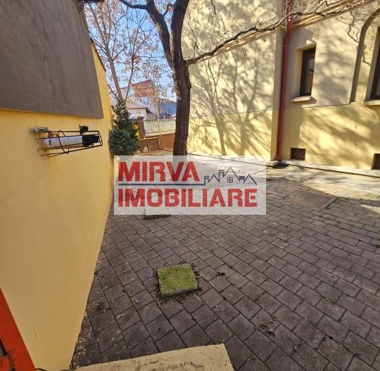 🏢 Spațiu de birouri – 5 camere, 3 băi – Etaj 1 vilă, Zona Centrală - Poză 93