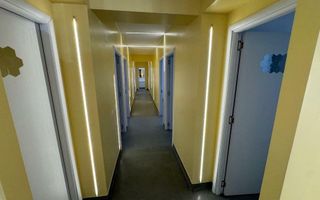 Spaţiu com. Clinica Stomatologică  în faţa staţiei STb S170 - Poză 8