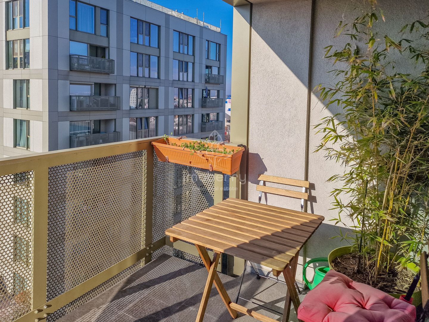 Vedere panoramica spre apus | Mobilat & utilat | 2 bai | Aviatiei Park - Poză 11