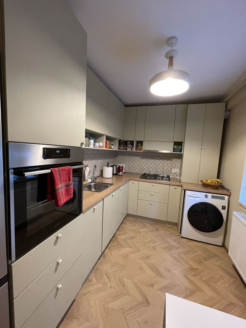 Piața Sf. Gheorghe | Decomandat | Renovat | Centrală proprie | Boxă 16 mp - Poză 13
