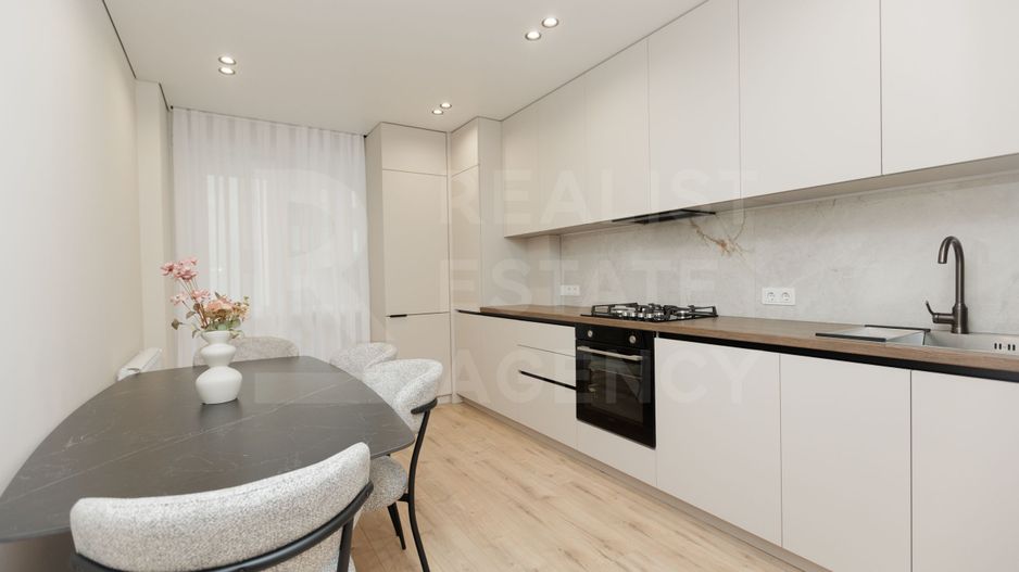 Vânzare, apartament, 2 odăi + living, str. Ion Buzdugan, Buiucani - Poză 12