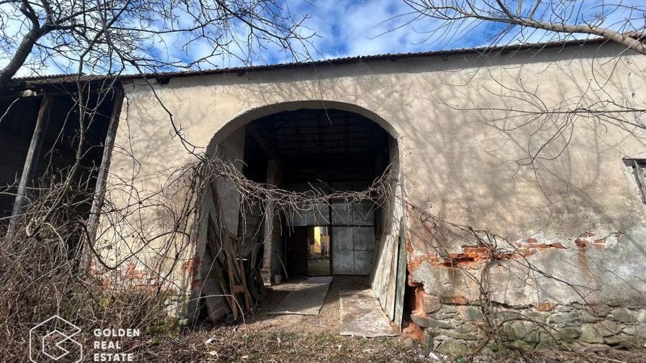 Casa traditionala cu teren generos in Odvos, județul Arad - Poză 19