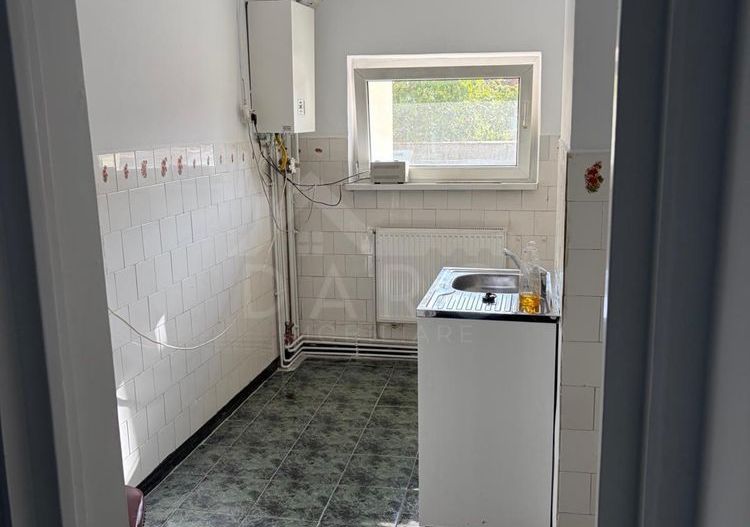 Vindem apartament 2 camere ultracentral - Poză 6
