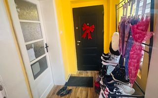 Casa pe principala in Giarmata  737mp teren - Poză 13