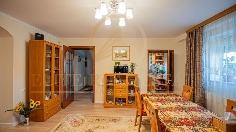 Casa P+1+M - 5 camere - Garaj - Panouri Fotovoltaice - Bratianu - Poză 11