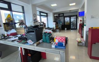 CENTRU ATELIERELOR - Spatiu comercial cu suprafata vitrata mare ! - Poză 5