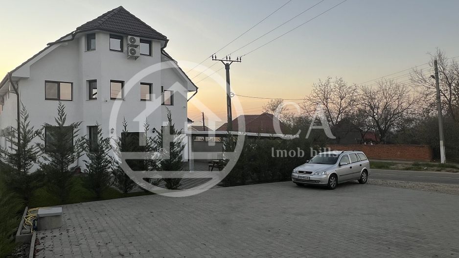 Pensiune turistica de vanzare in Rontau, Bihor - Poză 1