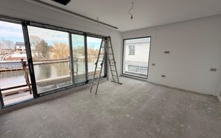 Vilă de Lux cu Piscină Privată și Deschidere Directă la Lacul Snagov - Poză 13