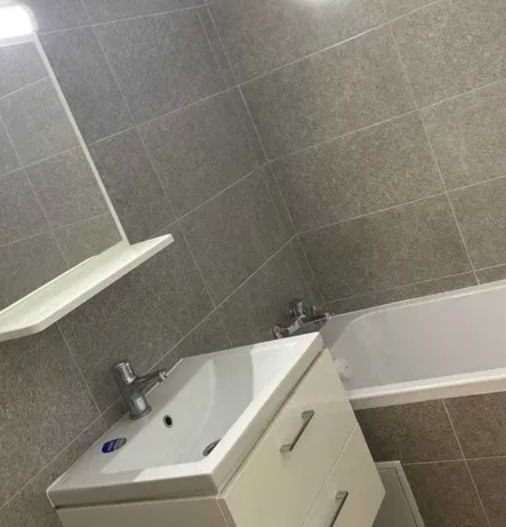 Ap. 2 cam. dec. de inchiriat  Et. 4/8  Bloc Nou Kristal Metalurgiei - Poză 6