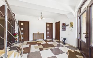 Vilă 10 camere + spațiu comercial | teren 1.300 mp | Otopeni 23 August - Poză 7
