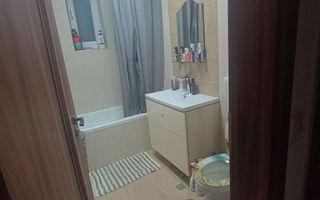 Se vinde apartament cu 3 camere in Selimbar zona Dracula - Poză 3