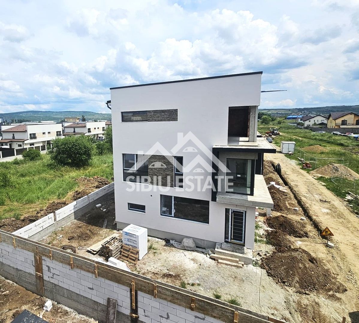 Casa Selimbar, Sibiu 3 dormitoare, 3 bai, terasa - Poză 12