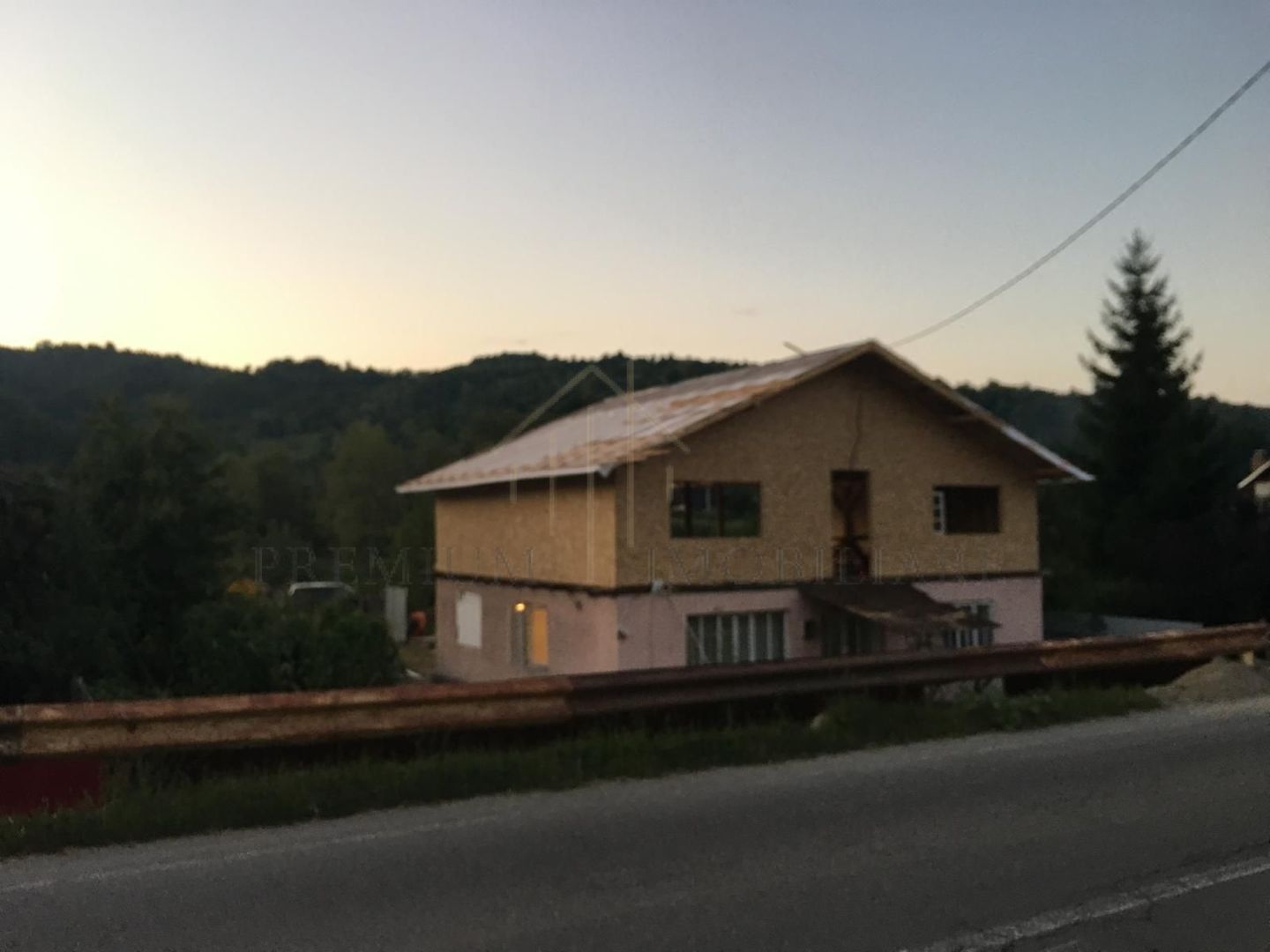 Casa de vanzare in Slanic Moldova . - Poză 21