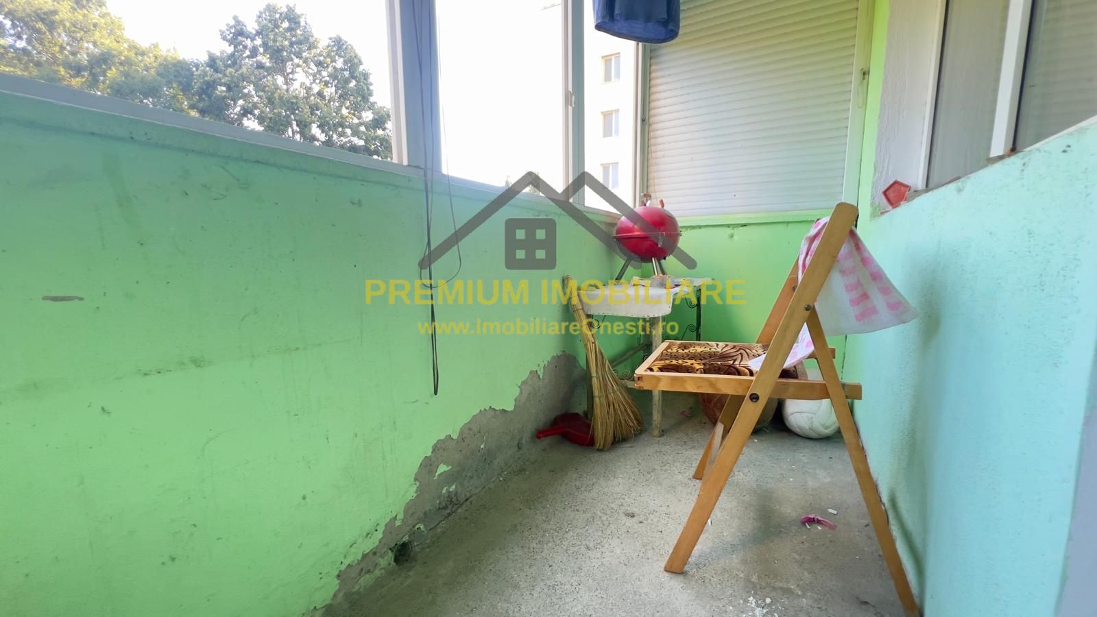 Apartament 3 camere etaj 1 - zona centrala - Poză 3