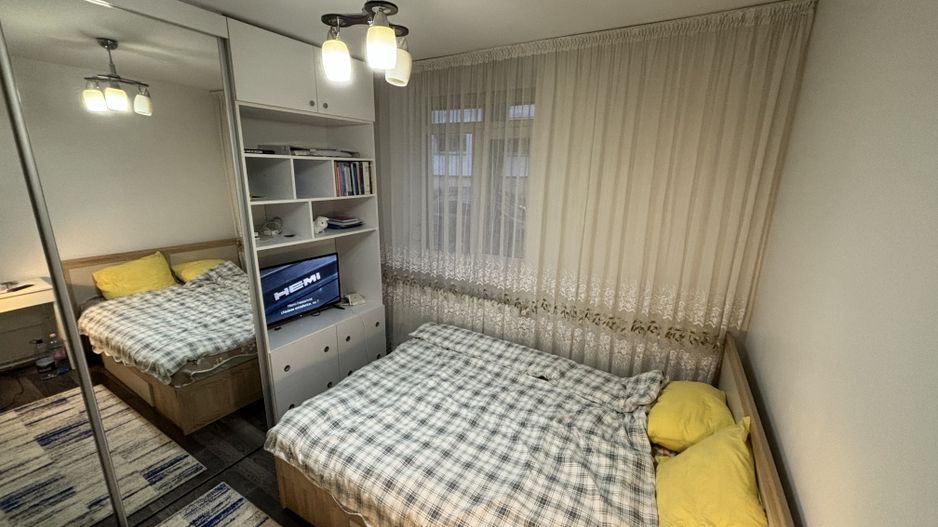 Apartament bloc rusesc | Teiul Doamnei - Poză 1