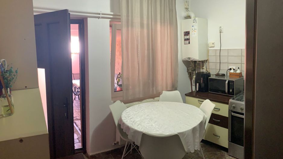 CASA cu 3 CAMERE  langa Piata Rahova, Strada Ghiocului Nr 5 - Poză 9