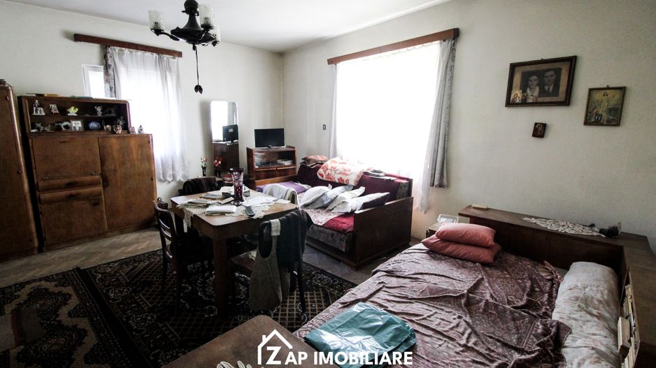 Cartierul 7 Noiembrie - Casă P+E Solidă - Singu - Poză 10