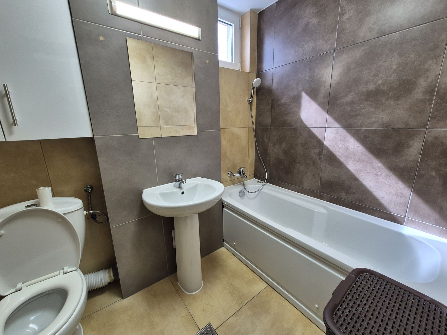 Penthouse exclusivist 134,17 mp + loc de parcare 50 euro/luna - Mall Vitan - Poză 8