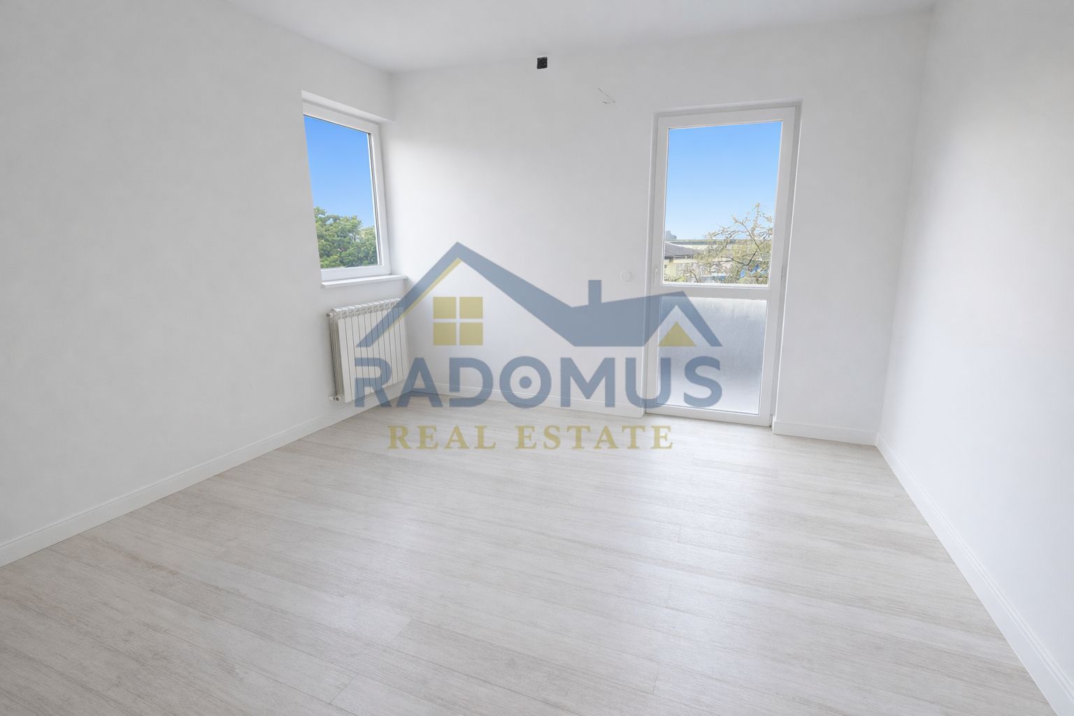 APARTAMENT CU CURTE + INTRARE SEPARATĂ – CASĂ INTERBELICĂ - Poză 4