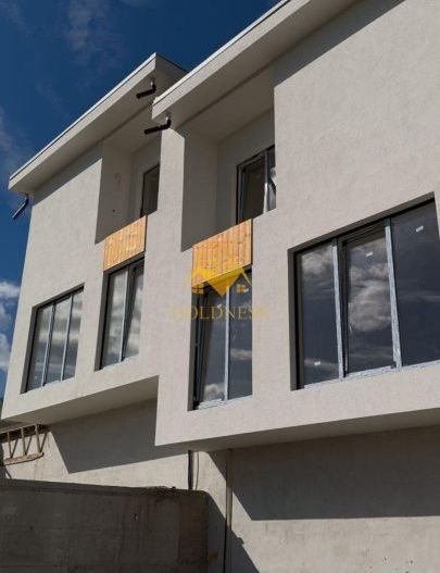 Casă tip duplex de vânzare, 4 camere, suprafață teren 200 mp, Chinteni - Poză 3