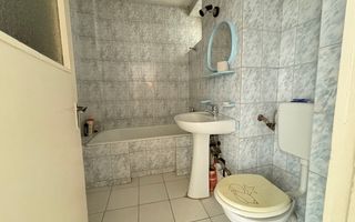 Apartament 3 camere decomandat 67,8 m² zona garii - Poză 10