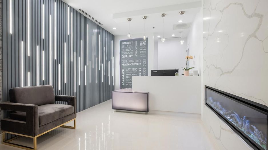 Spatiu comercial de inchiriat sau vanzare, ideal clinica medicala sau birouri - Poză 12