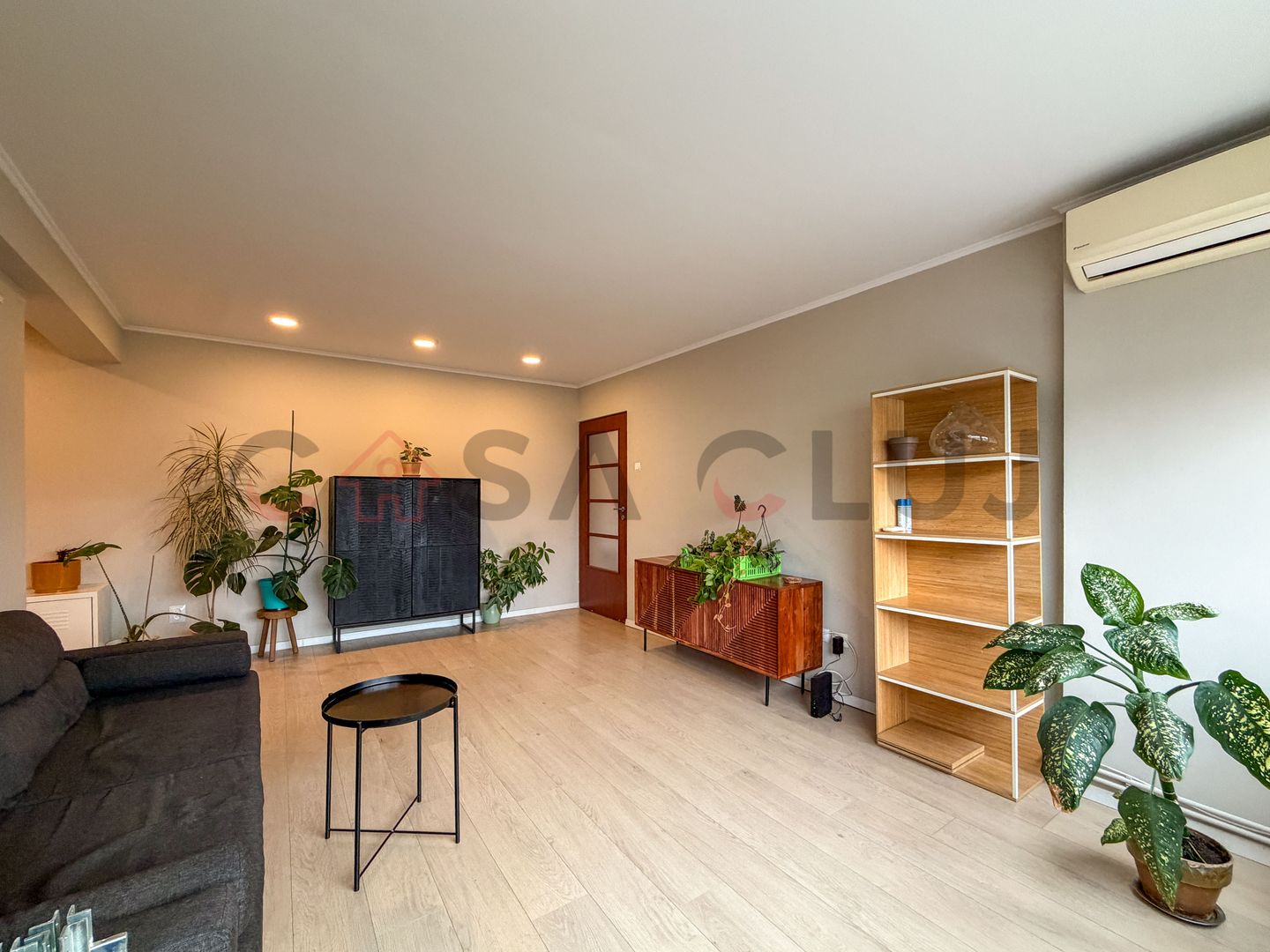 2 camere, cu vedere la Piata Mihai Viteazul! - Poză 5