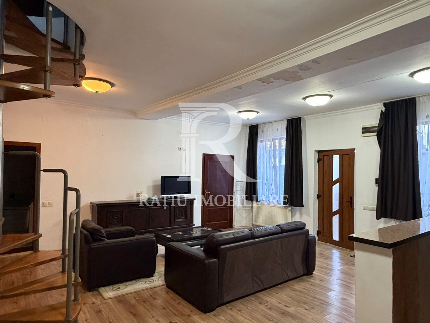 Apartament de LUX de închiriat | 3 Dormitoare | Locație CENTRALĂ - Poză 3