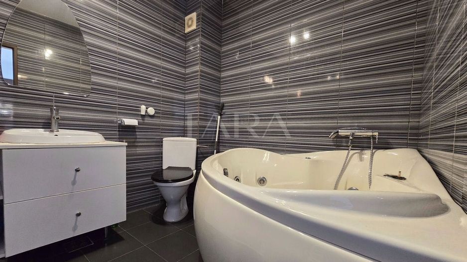 Apartament spațios, 3 camere pe două niveluri, zona Florilor, Florești - Poză 6