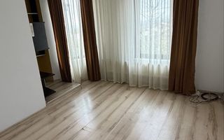 Apartament 3 camere la bloc tip vilă în Miroslava, strada principală - Poză 5