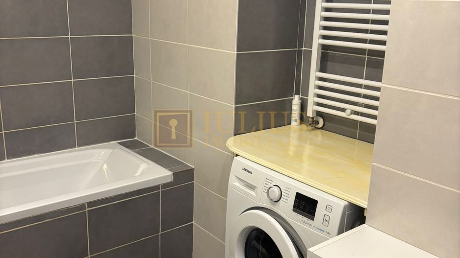 Uranus Plaz- Soarelui, centrala proprie, loc parcare privat. - Poză 8