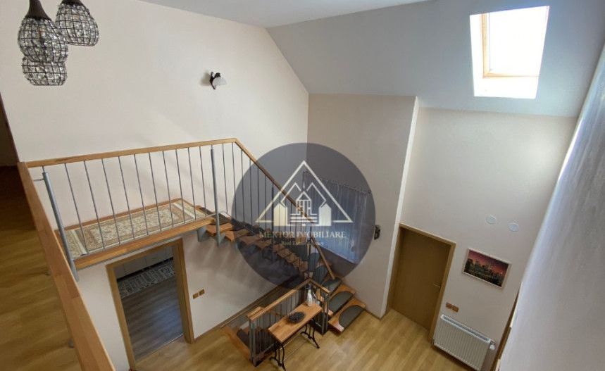 Casă mare și modernă - Poză 23