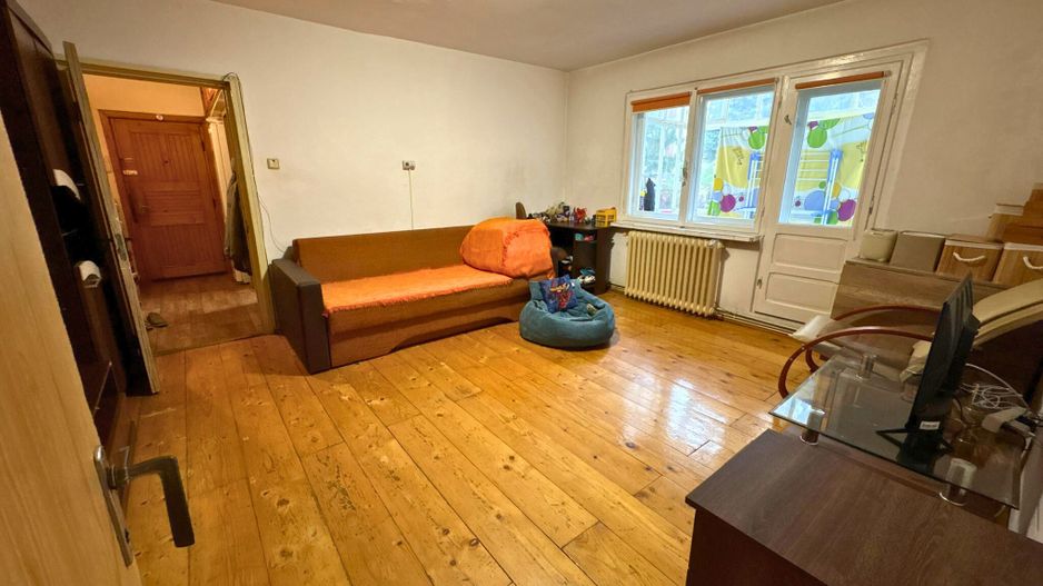 Apartament 2 camere parter 50 M² zona linistita Simeria - Poză 2