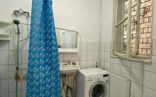 Apart 1 cam Balcescu parter centrala proprie - Poză 4