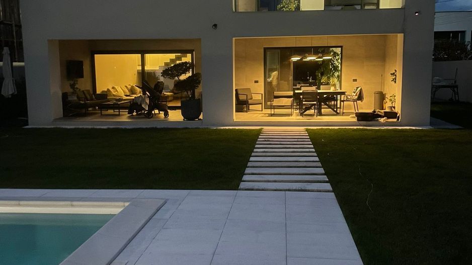 Locuinta individuala exclusivista cu piscina - Dumbravita - Poză 1